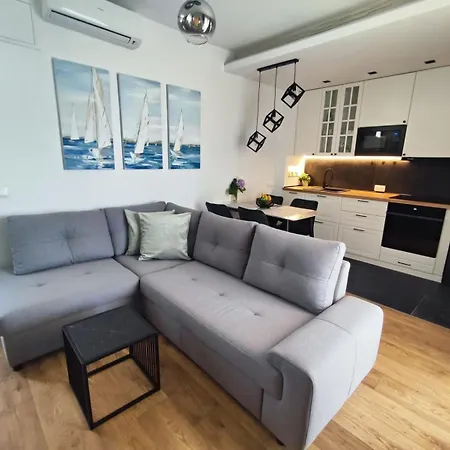 Fortytwo Apartment *