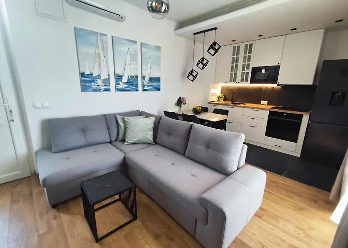 Fortytwo Apartment *