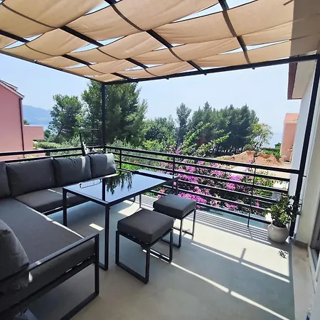 Fortytwo Apartment Orebic